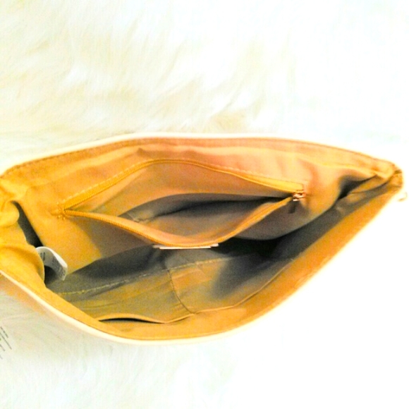 (NEW)! Cute! Cream Clutch Bag! :-) - Picture 7 of 9